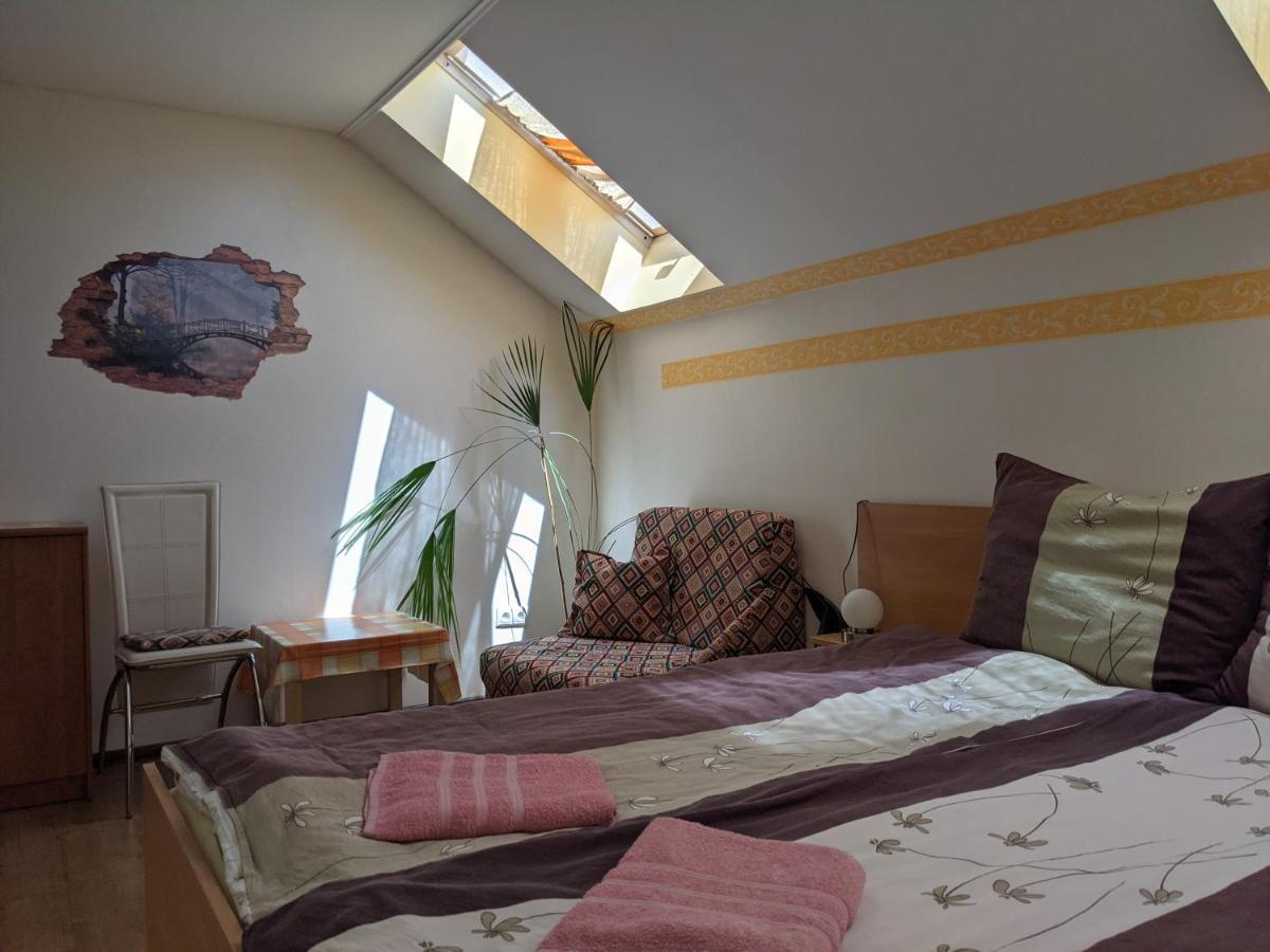 Pivnicka Pod Cachtickym Hradom Hotel Cachtice Bagian luar foto