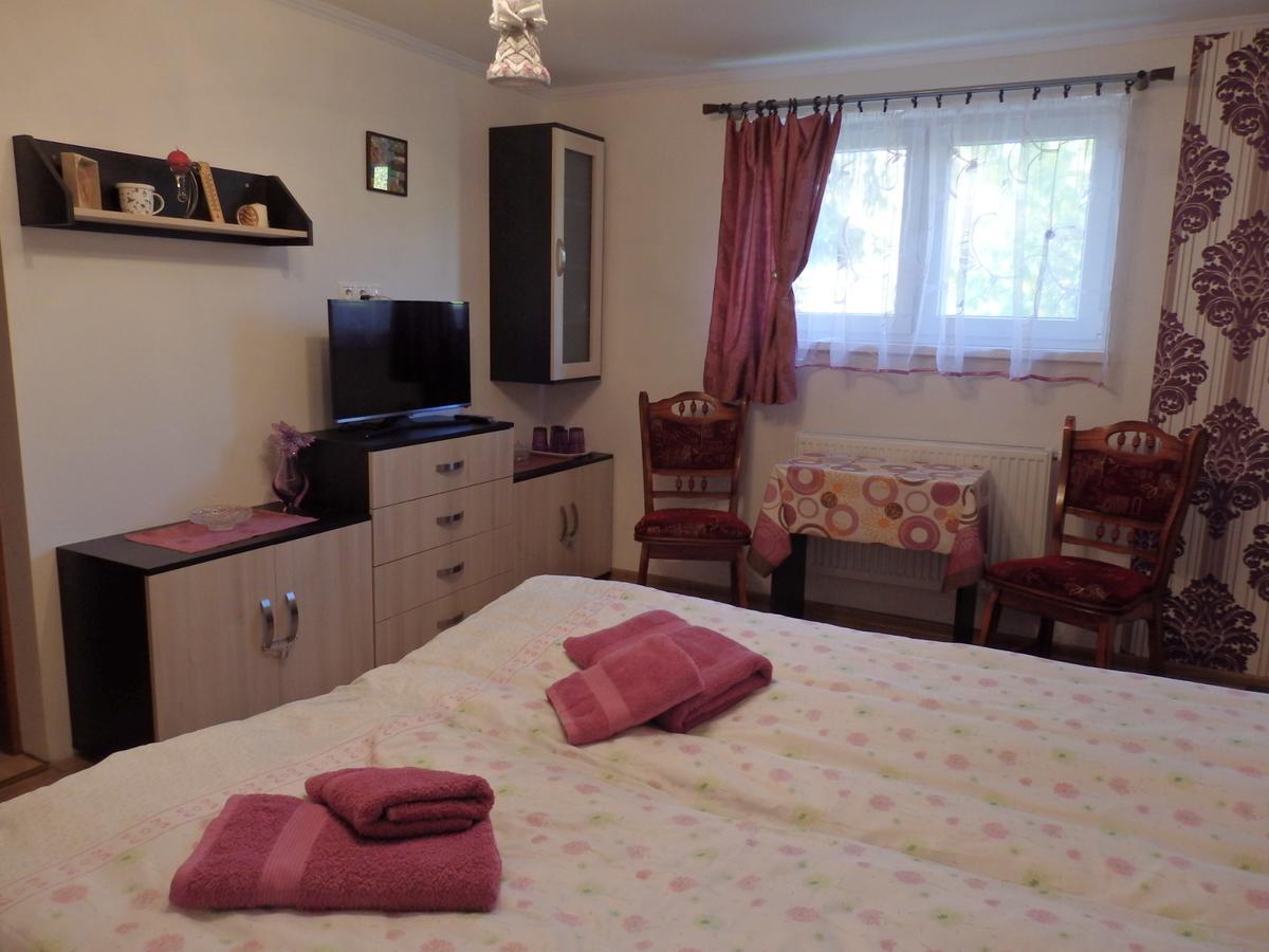 Pivnicka Pod Cachtickym Hradom Hotel Cachtice Bagian luar foto