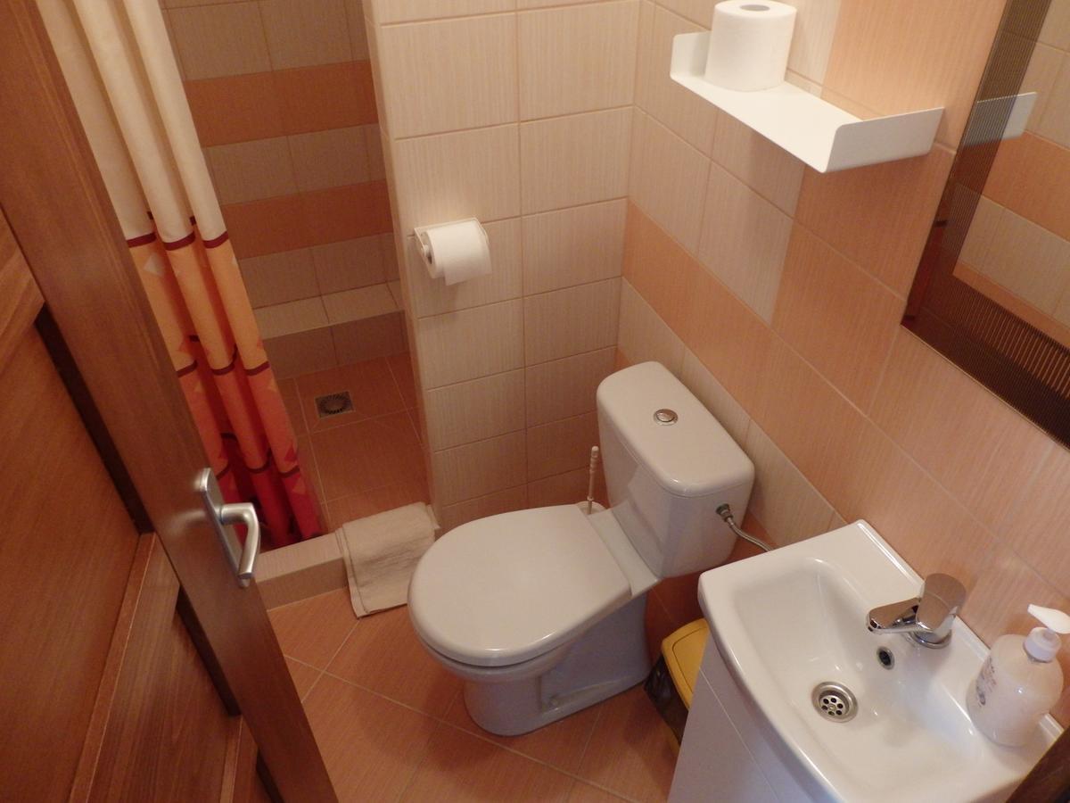 Pivnicka Pod Cachtickym Hradom Hotel Cachtice Bagian luar foto